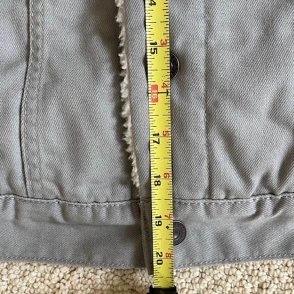 Grey Levis Sherpa Jacket--Light Grey--Size XS--New w/o Tags - Picture 12 of 16